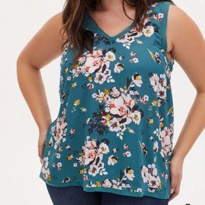 NWT Torrid Georgette Raw Edge Tank